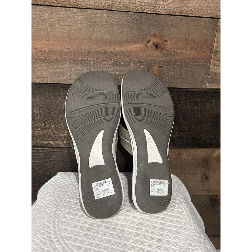 Clarks Cloudstepppers Women's Size 10M‎ Brinkley Jazz Thong Sandal Sand/Sable